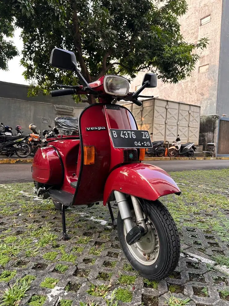 1997 Vespa Exclusive 2 Merah
