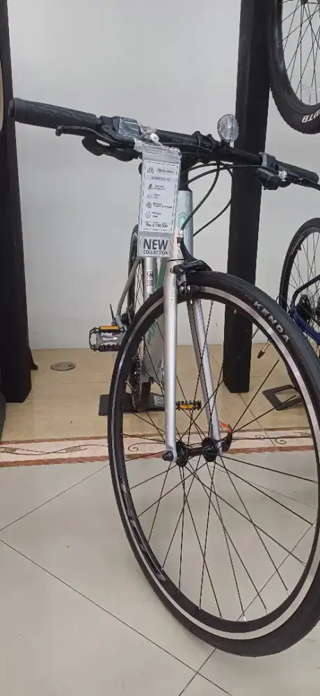 SEPEDAH POLYGON MERK STRATTOS F2