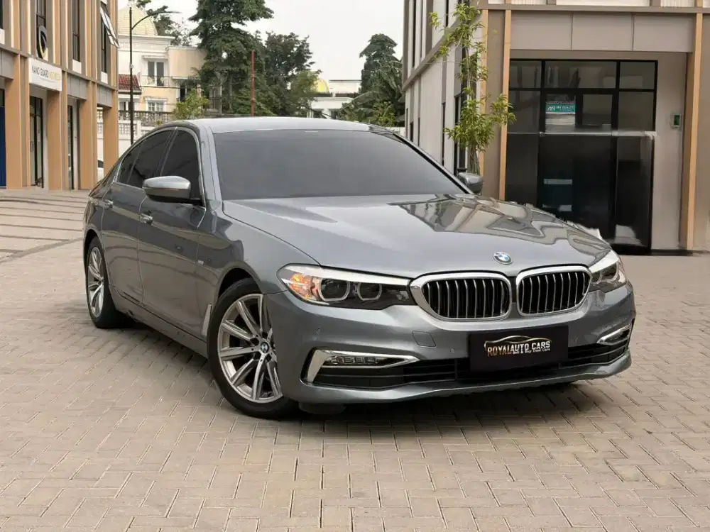 LIKE NEW & PAJAK PANJANG!!! BMW 520i G30 Luxury 2.0 AT 2019