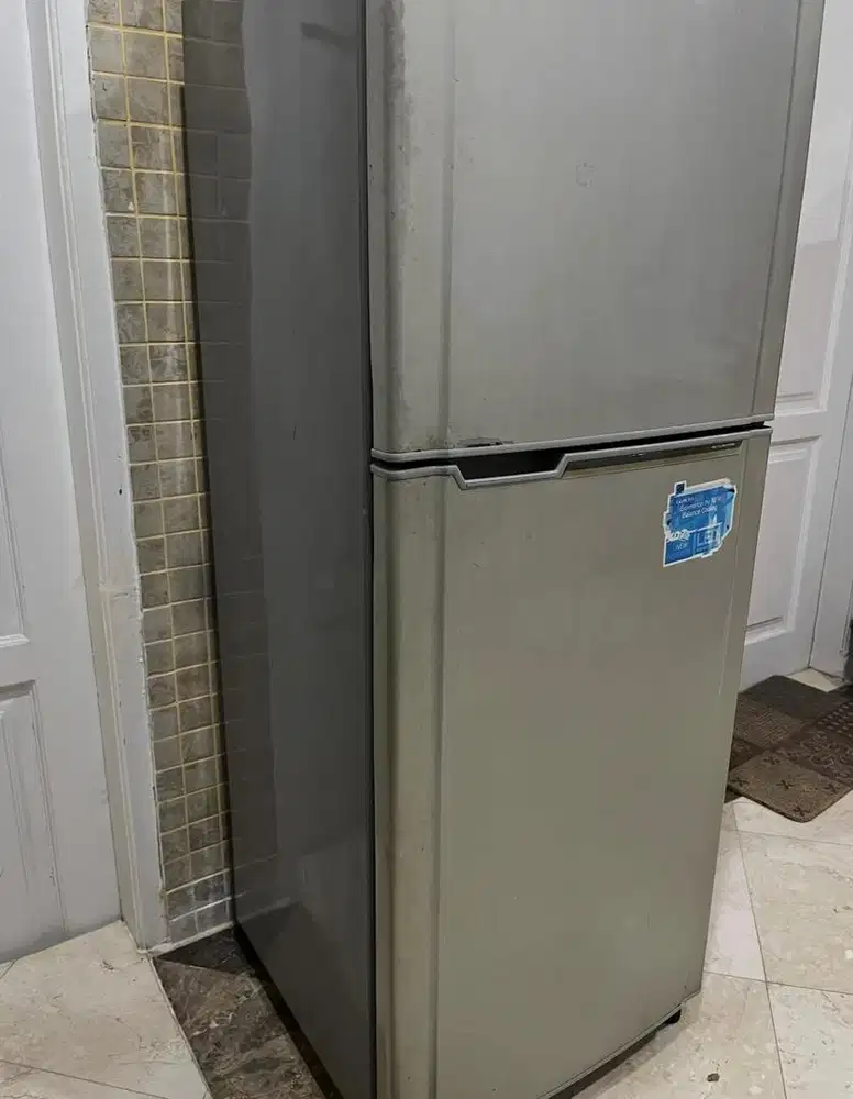 Kulkas Toshiba Glasio 2 Pintu