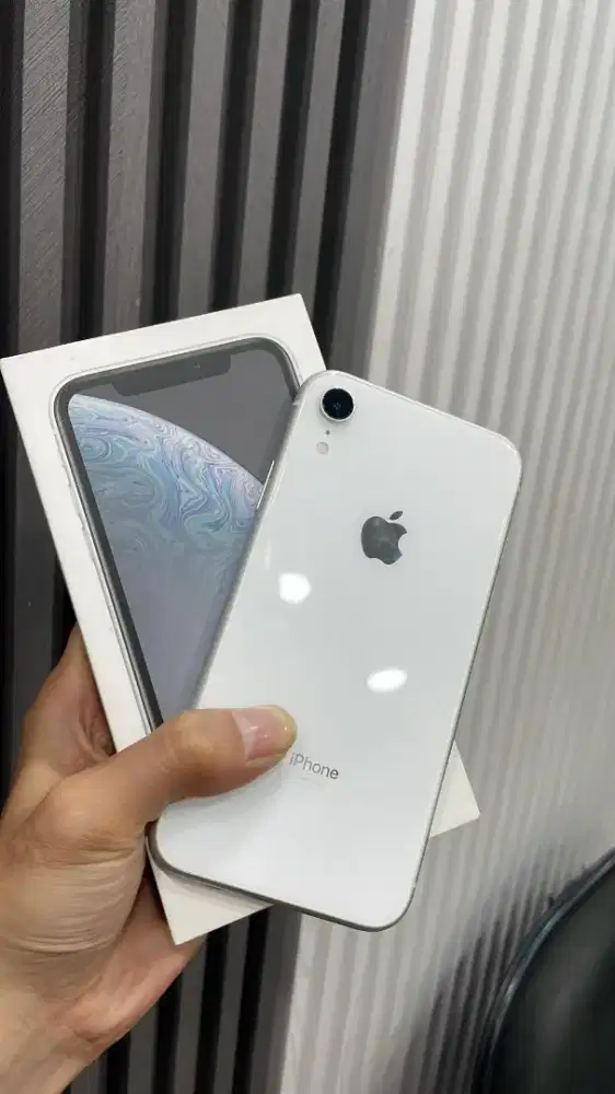 iPhone Xr 64Gb iBox
