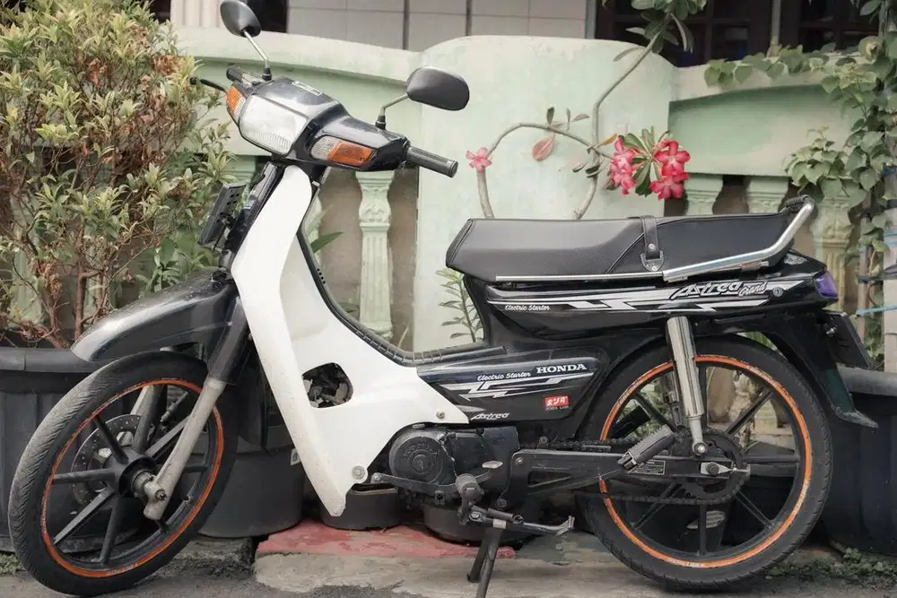 Honda astrea grand th 95