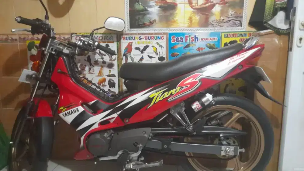 Yamaha Tiara warna merah barang masih mulus kinclong