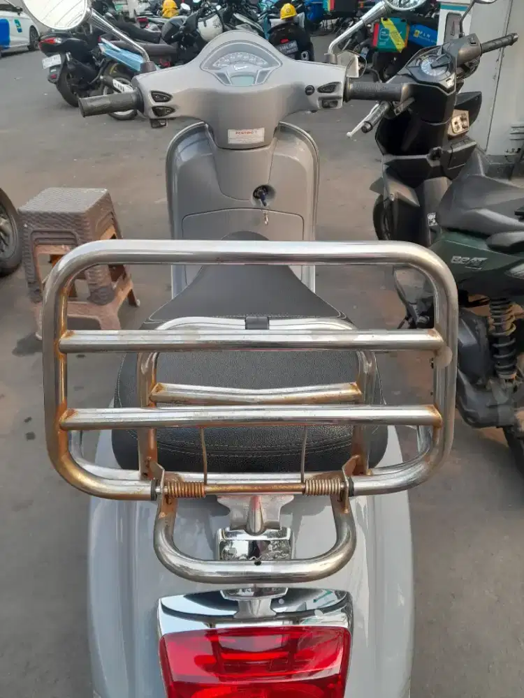 Backrack vespa lx125 behel vespa
