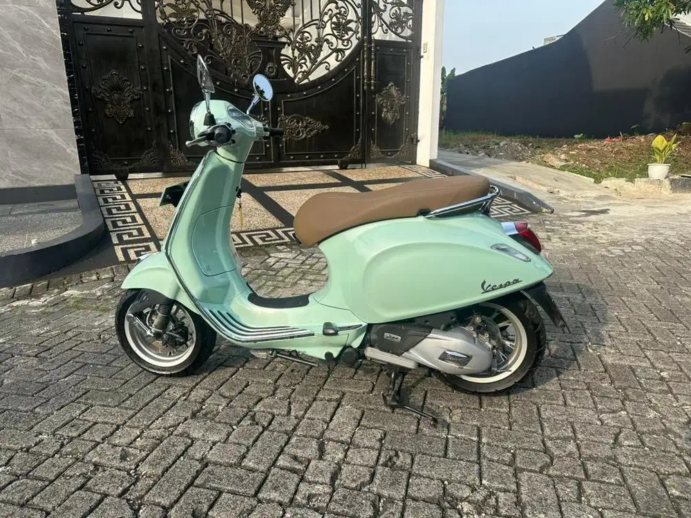 vespa primaverq 2023 abs iget 1 tgn dari baru km 18rb