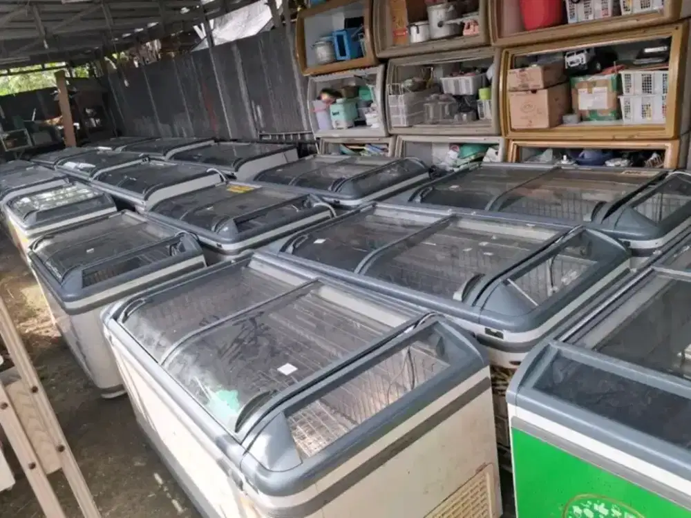 Frezer display sleding kaca berbagai macam kapasitas dan ukuran