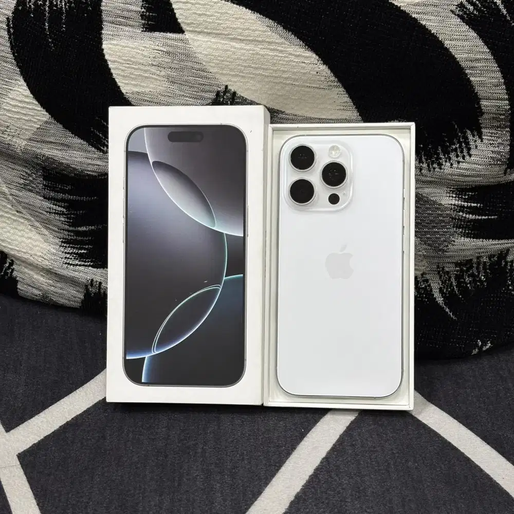 iPhone 16 Pro White Titanium 128 GB iBox