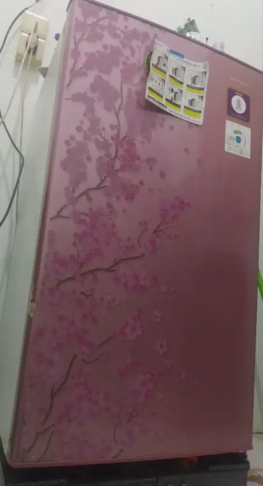 Kulkas Sharp 1 pintu dan kipas miyako