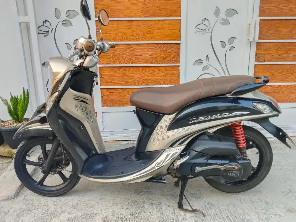 Yamaha Fino 125cc th 2015 mesin halus siap pakai di Tangerang