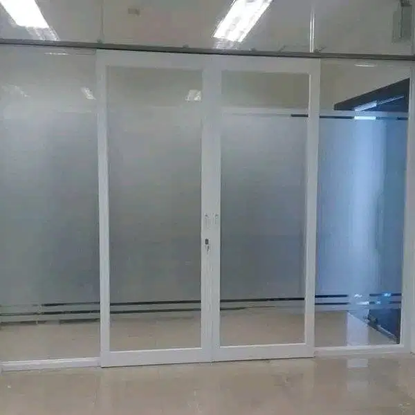 Pemasangan sticker sunblast dan kaca film dapur MBG