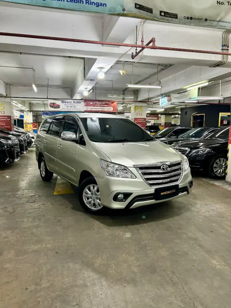 Low KM Bensin Toyota Innova 2.0 G AT 2014 Matic 2015