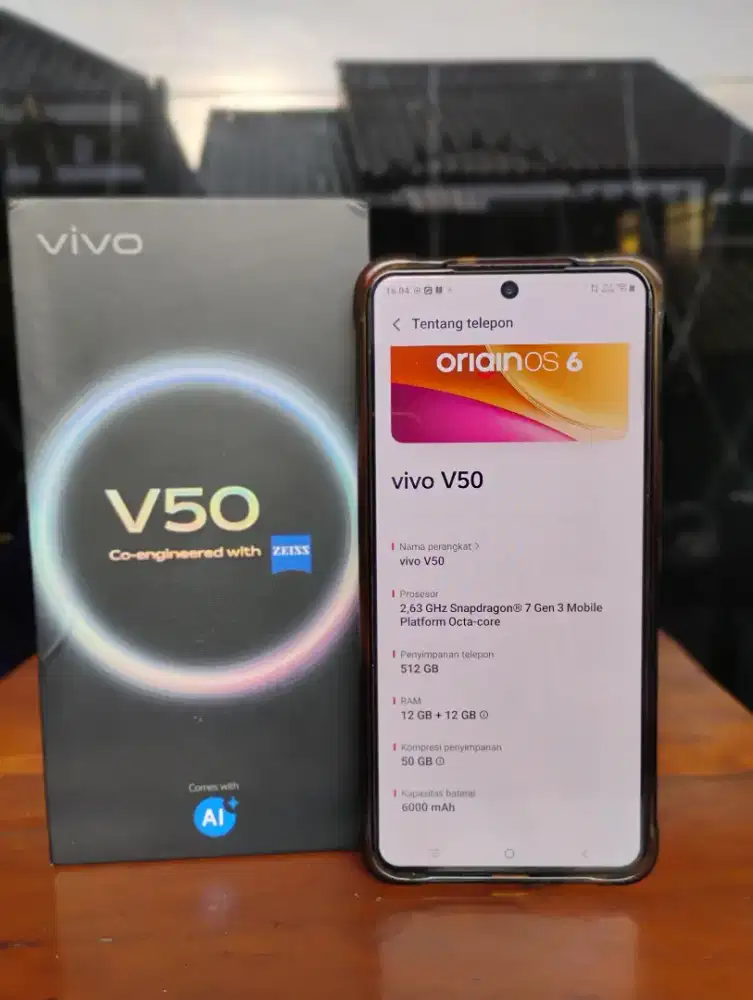 VIVO V50 12/512 LIKE NEW