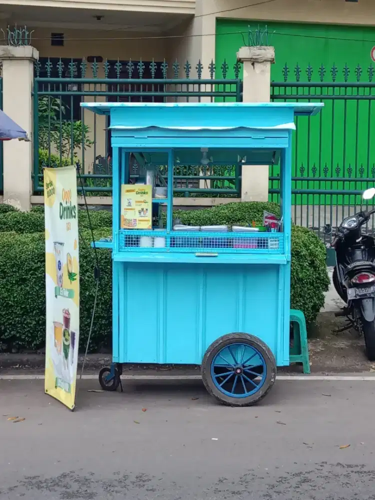 Gerobak bekas jual minuman