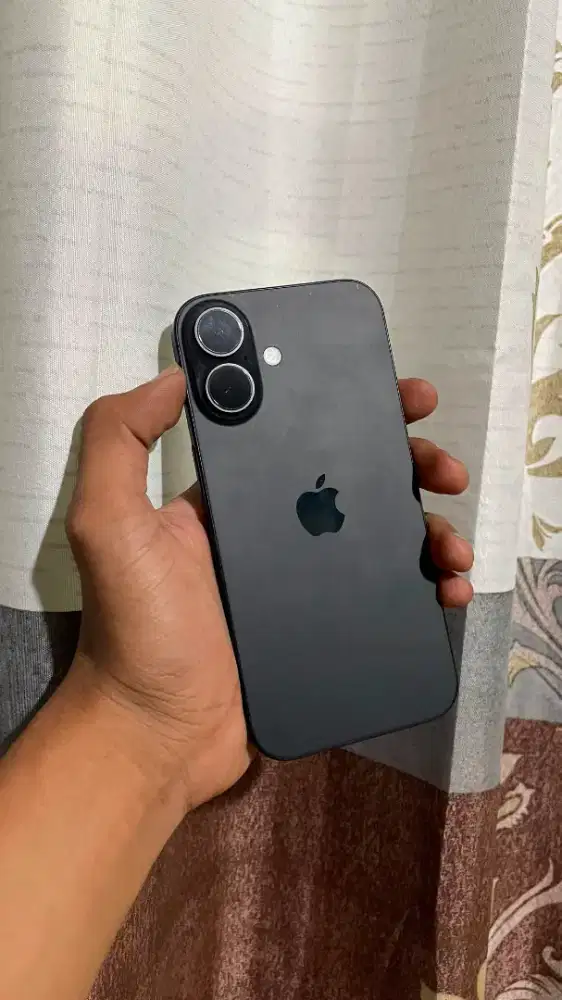 iPhone 16 12GB ibox