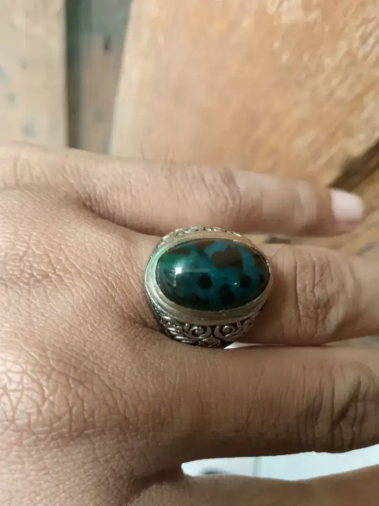 Bacan totol kantoran