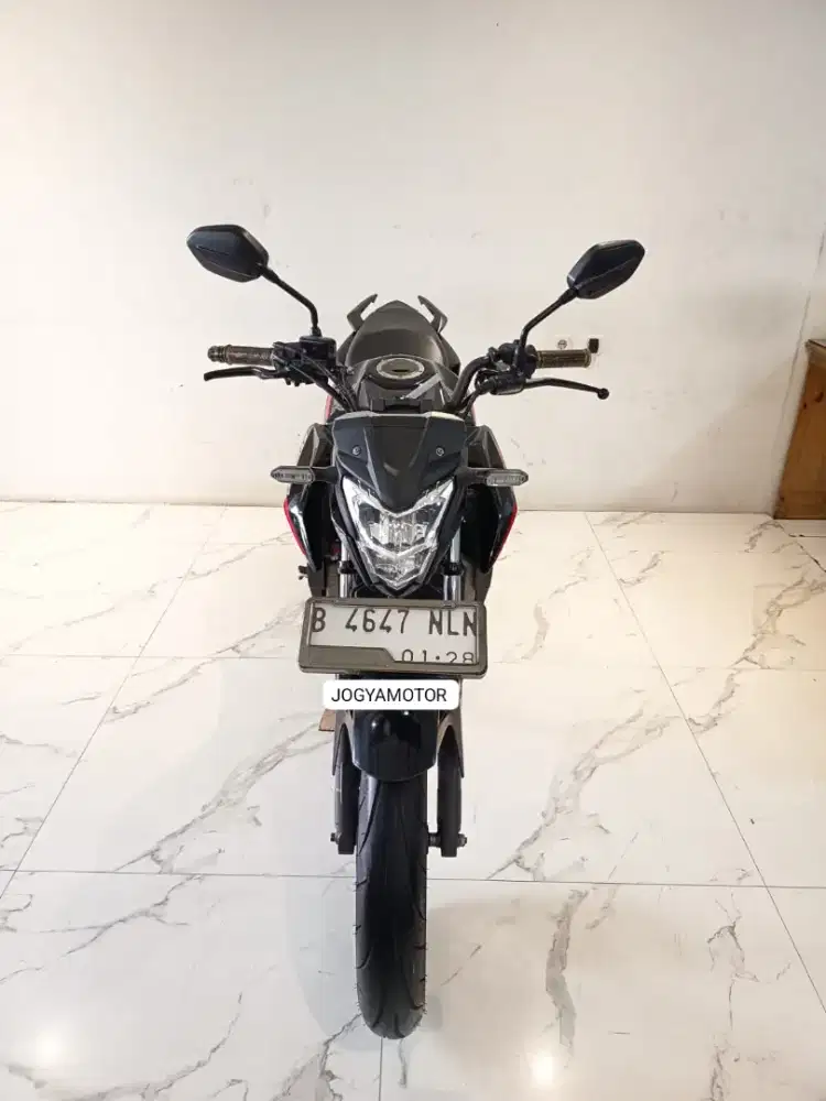 1 - Honda CB150R StreetFire Tahun 2018
