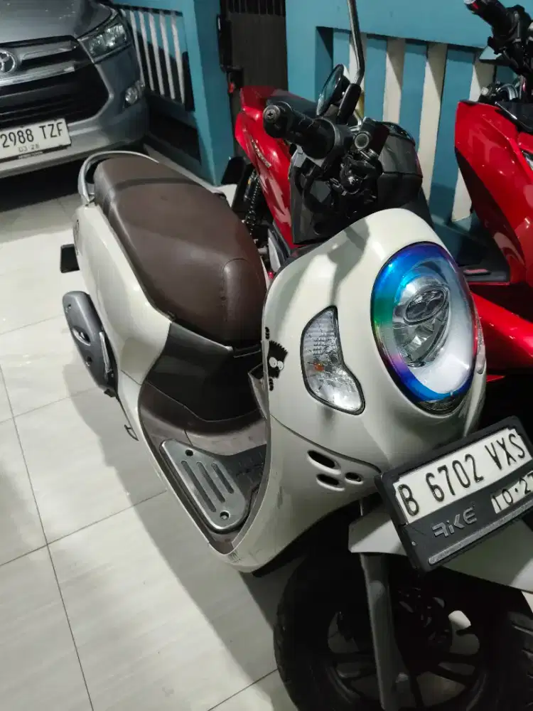 Jual Scoopy Putih 2022 tgn pertama