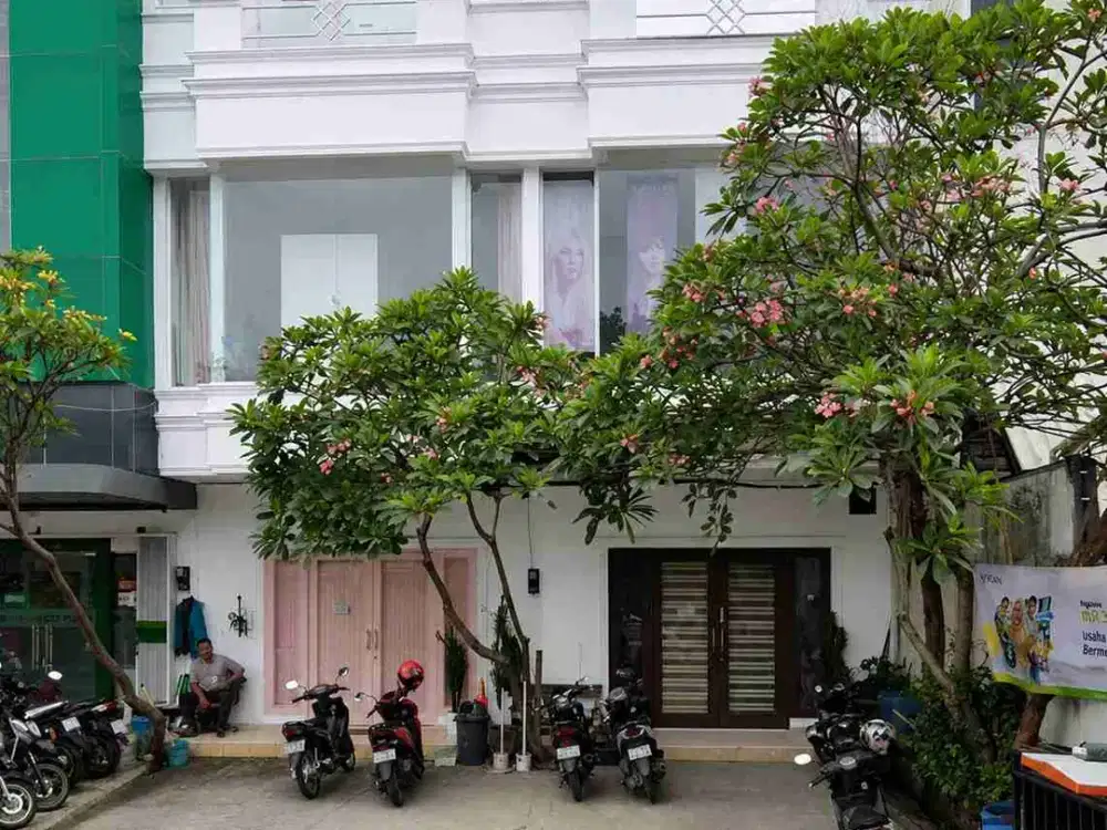 Disewakan Ruko 2 lt Kemang Selatan