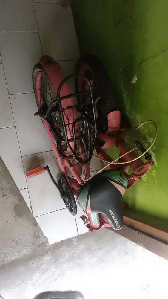 Sepeda lipat di juwal aja minus rantai aja nga ada