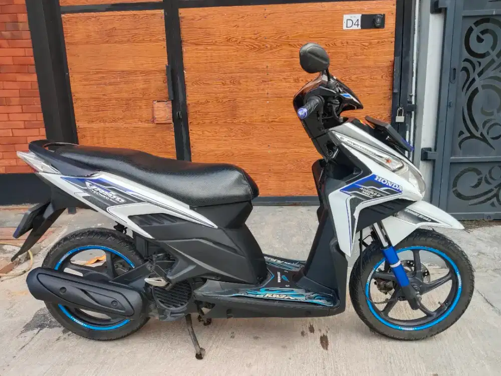 Honda Vario techno tahun 2011 di Tangerang, cadas