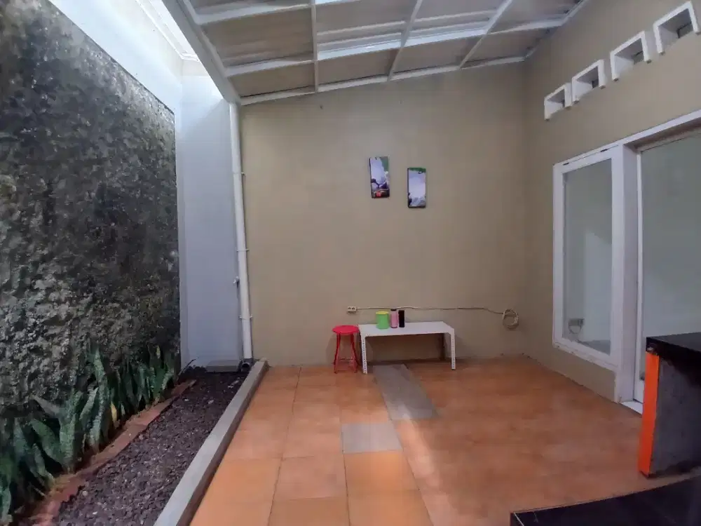 Rumah Sewa Kontrak dekat stasiun depok lama