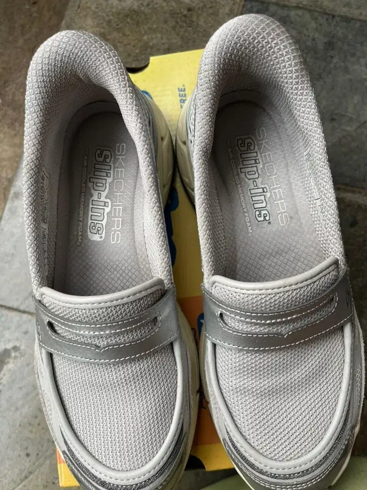 DIJUAL SEPATU SKECHERS ALA NB LOAFERS