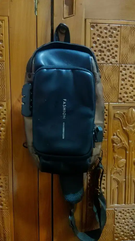 Tas cowok slempang