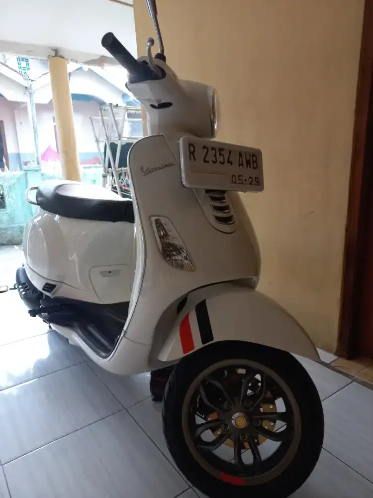 Vespal x 125 2024 plat R
