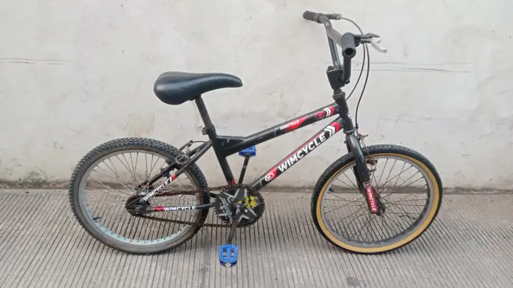 Sepeda BMX Ukuran 20