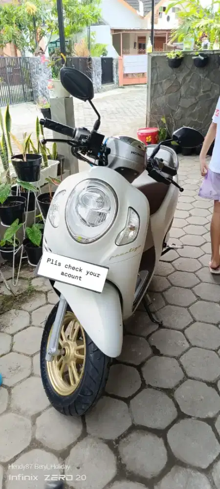 Scoppy prestige white