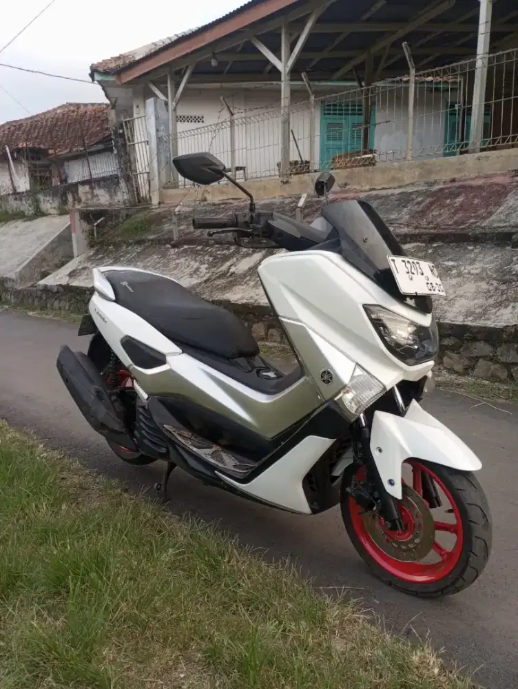Yamaha Nmax old putih