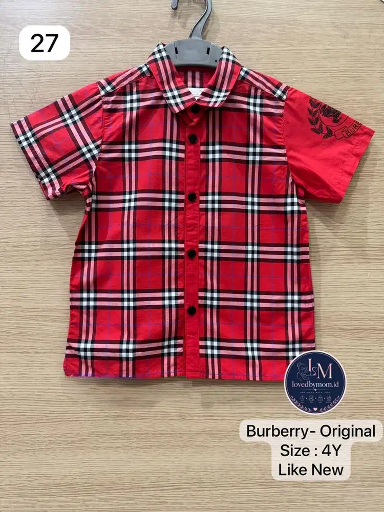 Burberry Original kids prelove, Size 4Y like New