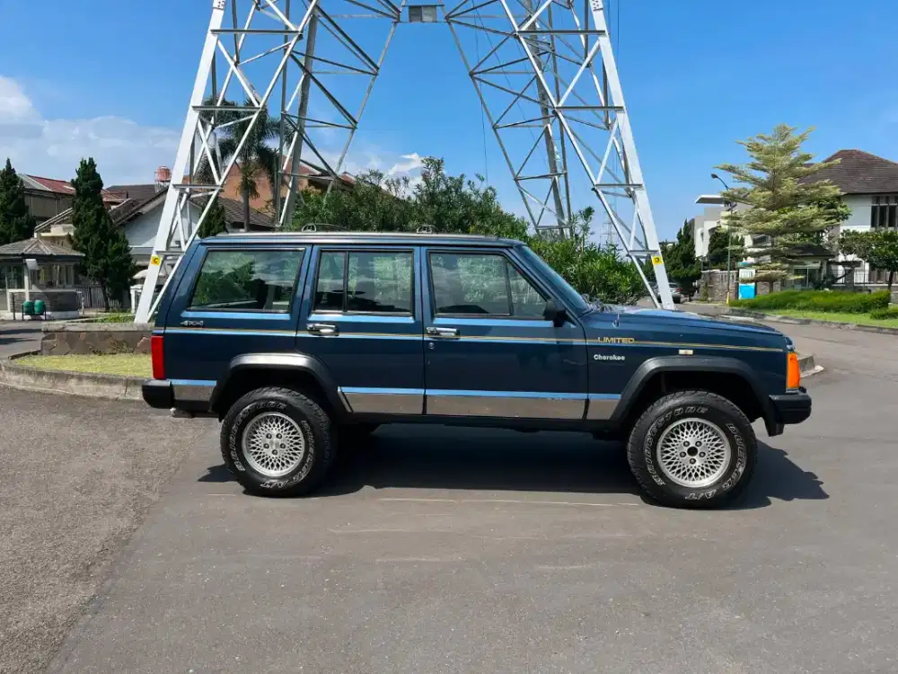 Cherokee XJ Limited 4.0 A/T 1997