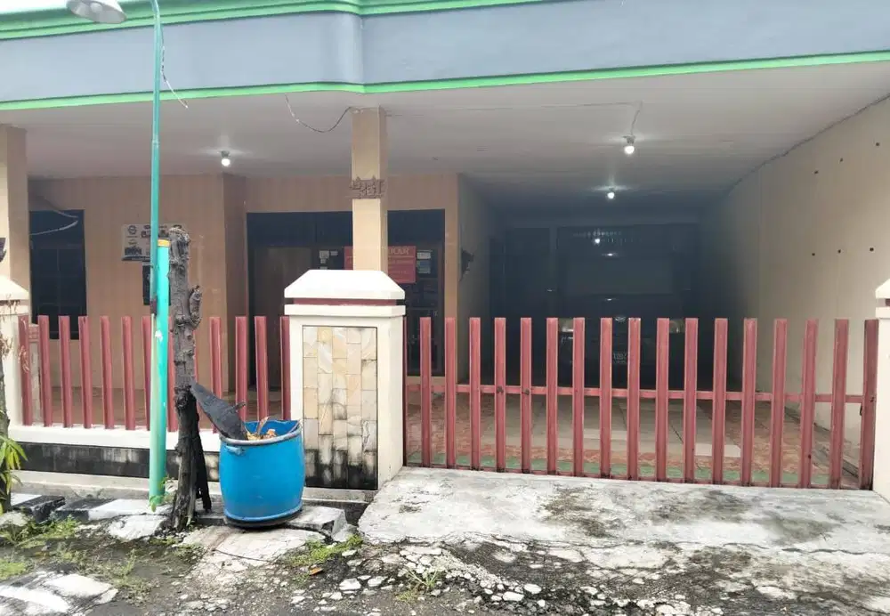 Dikontrakkan/ Disewakan Rumah Dengan Lingk.Aman, Nyaman dan Strategis