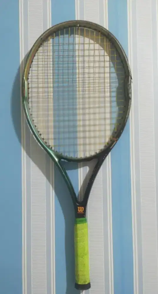DI JUAL RAKET TENNIS ADA MINUS NYA