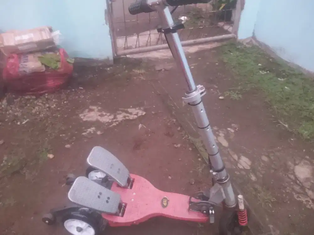 Skuter Injak Roda 3