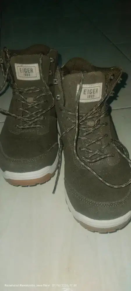 Jual sepatu eiger moamba mid cut warna olive