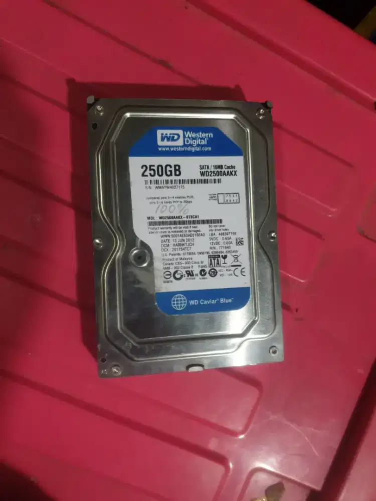 harddik dan vga card komputer