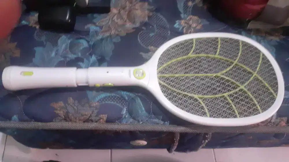Raket Nyamuk 2 Senter