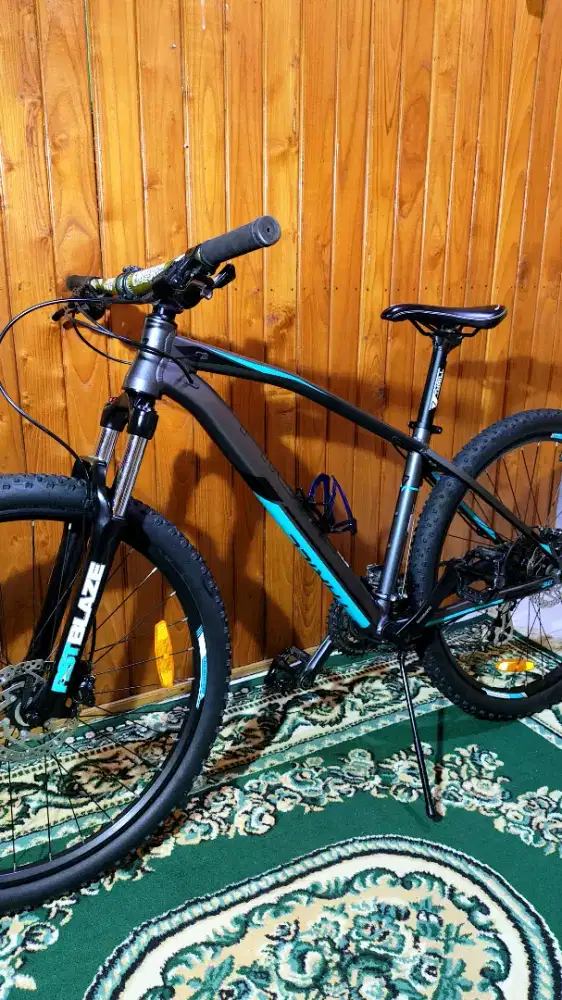 Sepeda Thrill Vanquish 3.0 UK M 27,5