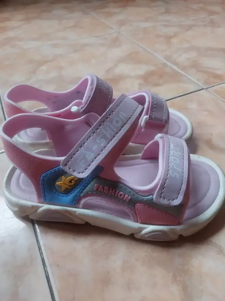 preloved sepatu sandal anak perempuan