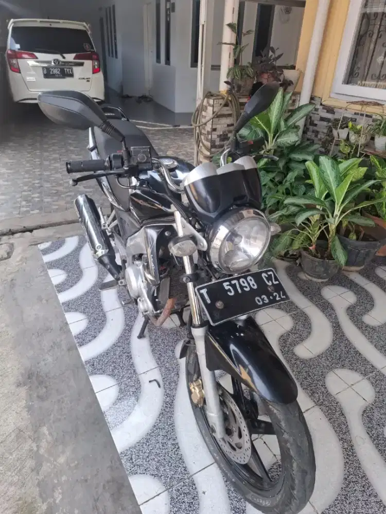 Yamaha Vixion old black