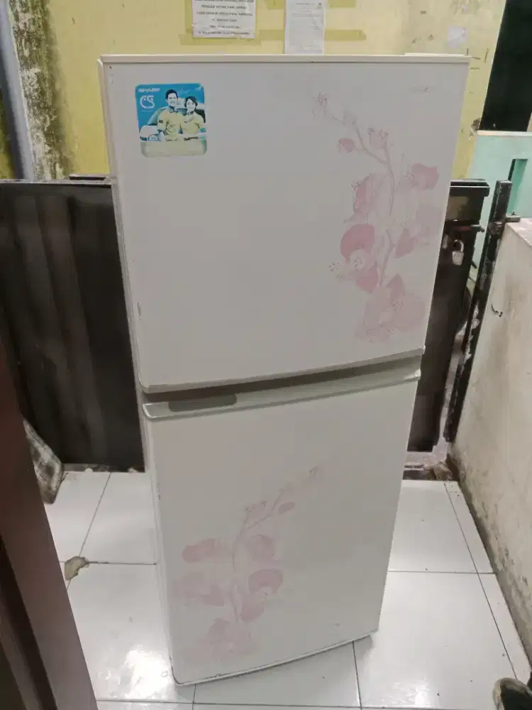 KULKAS SHARP 2 PINTU