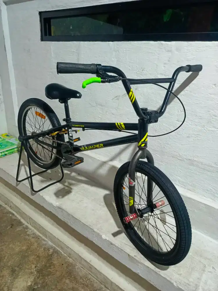 Sepeda bmx united jumper park 01