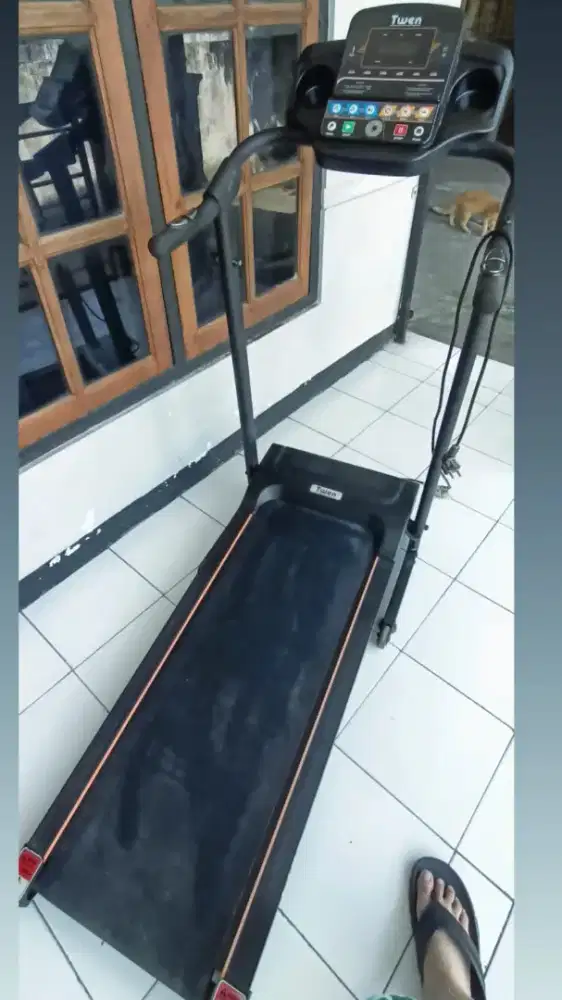Treadmill twen T168