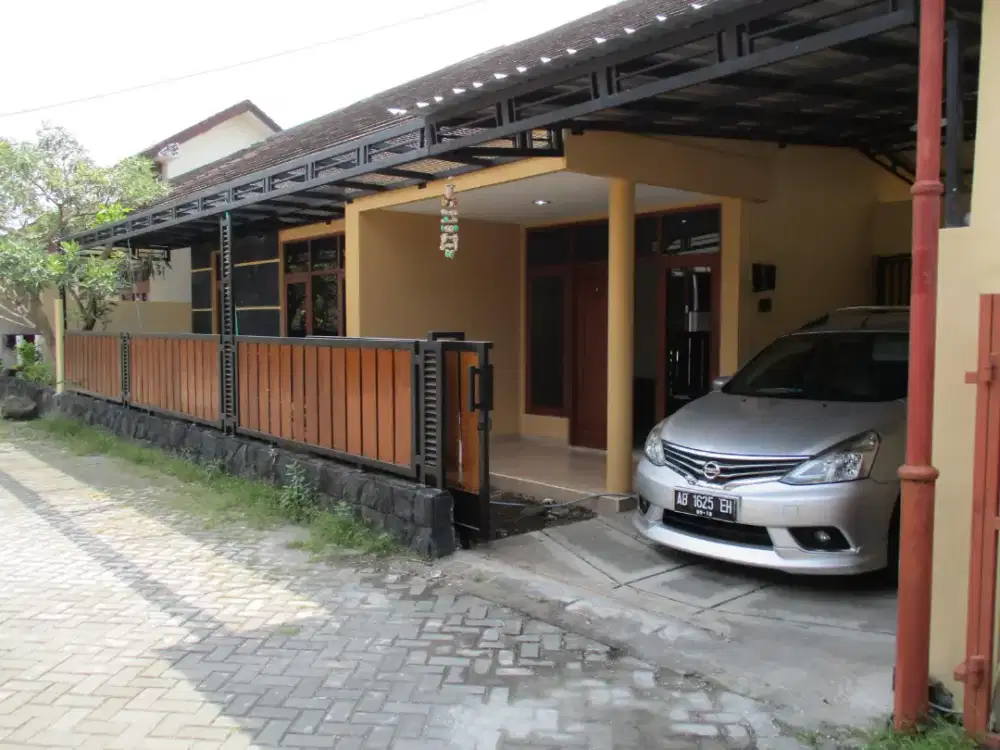 Rumah bagus Dalam Perumahan Balawan residence Kalasan Sleman