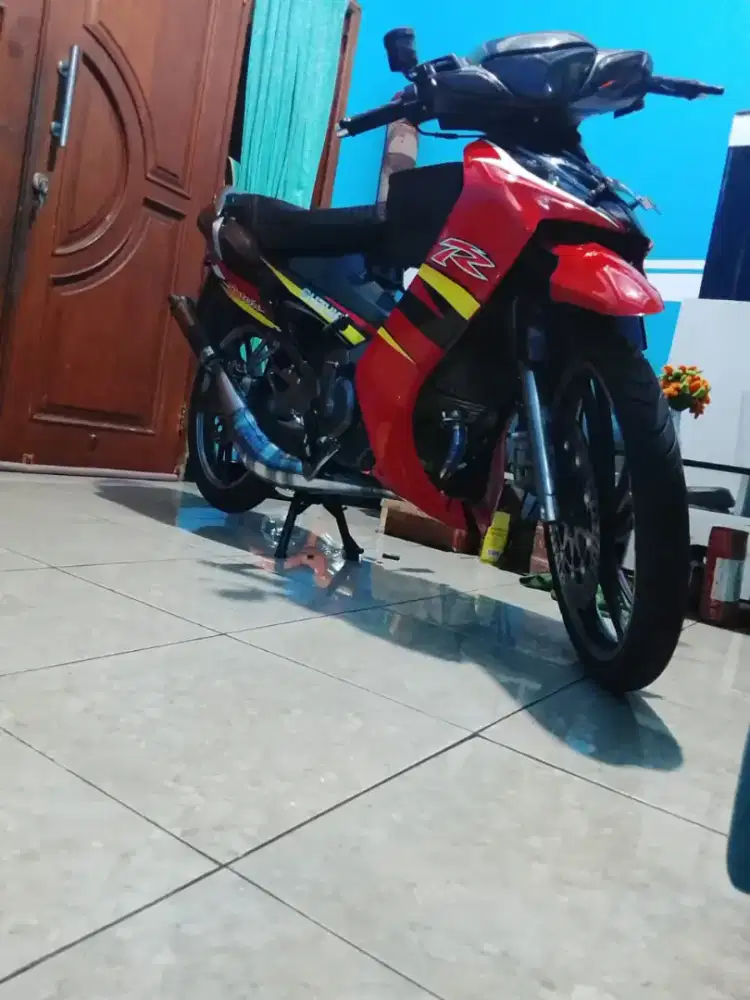 Di jual motor satria apa adanya