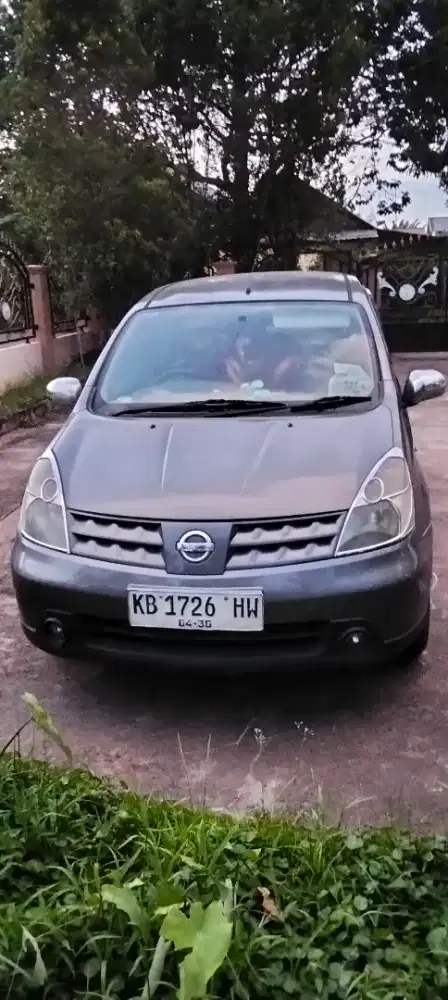 Grand Livina Tahun 2010