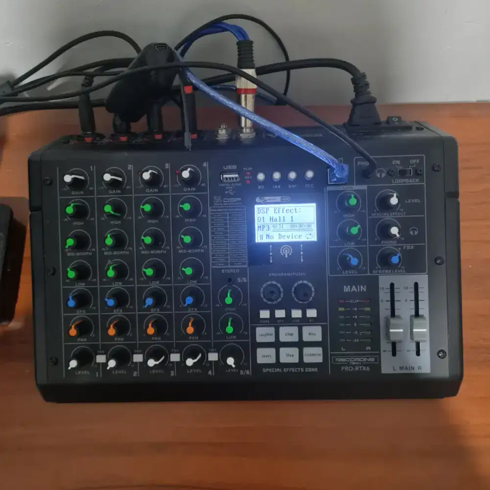 Mixer PRO-RTX6 4 CHANEL