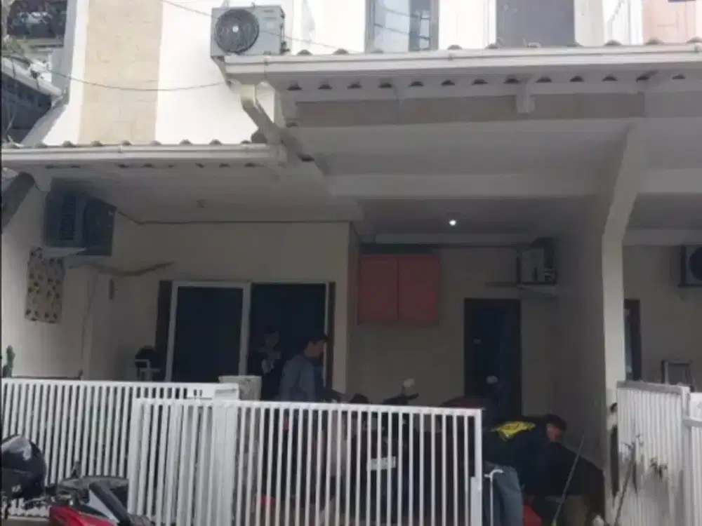 Dijual Rumah 2 lt Sektor 3 Bintaro Pondok Ranji Tangsel